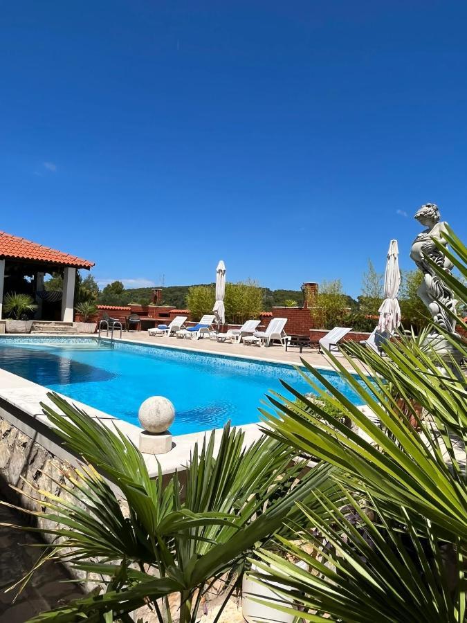 Leilighet Gorana With Swimming Pool